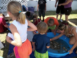 Children handled hermit crabs and other sea life